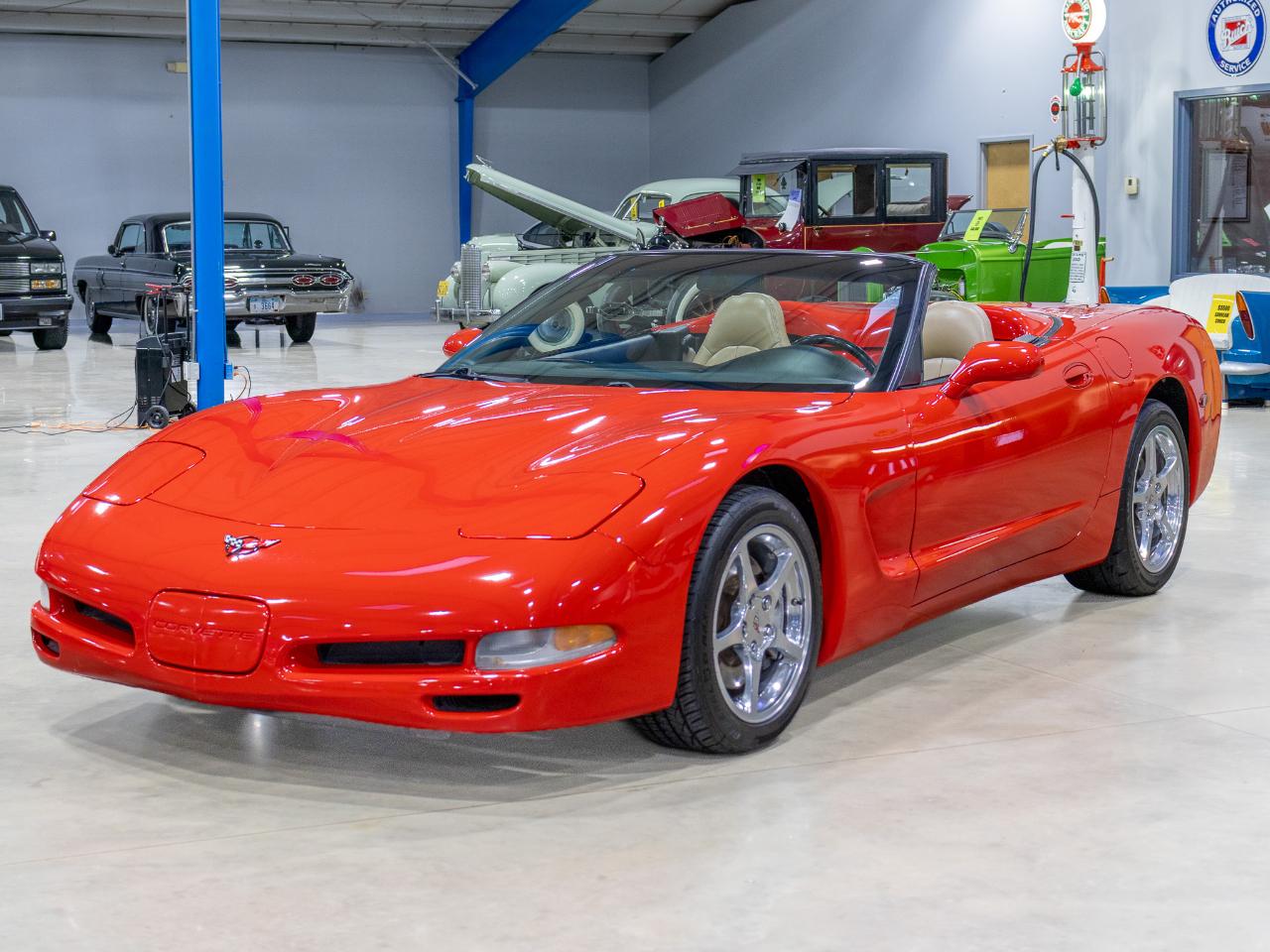 Chevrolet Corvette 2dr Convertible 2001