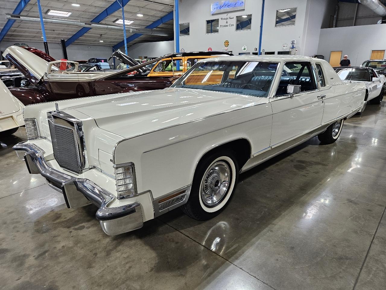 Lincoln Town Coupe  1977