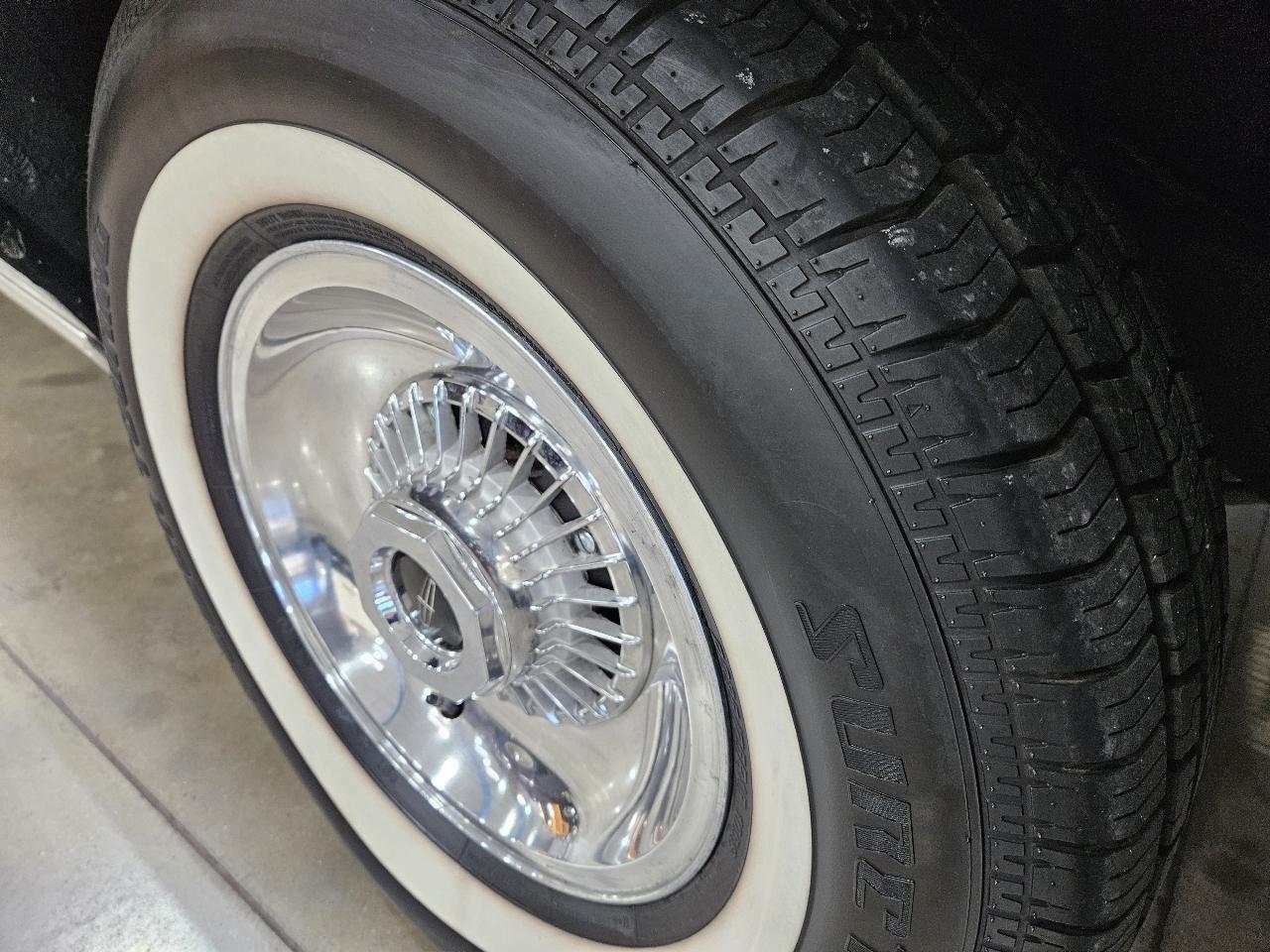 Lincoln Town Coupe  1977