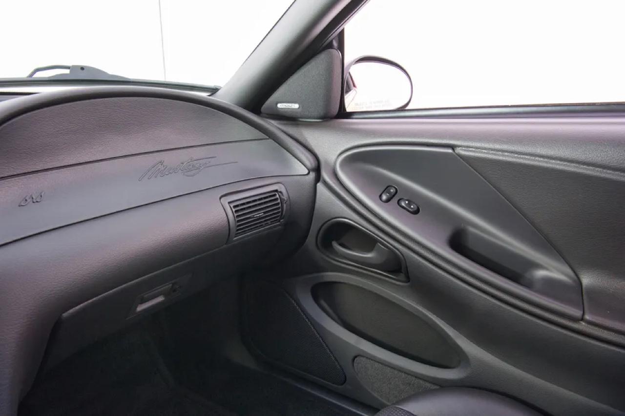 Ford Mustang Mach 1 2003