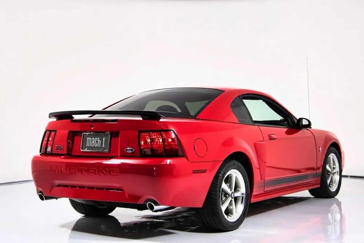 Ford Mustang Mach 1 2003