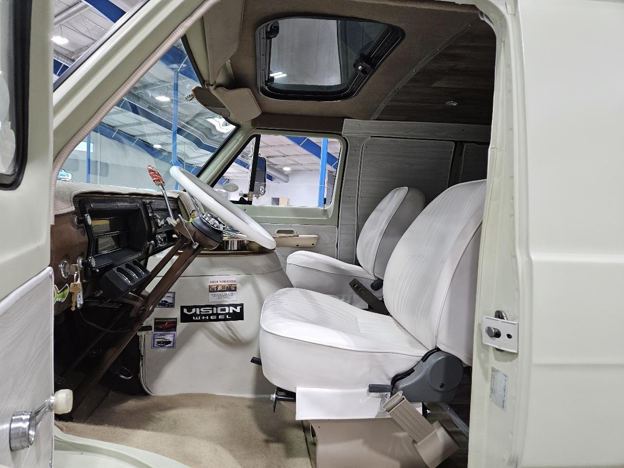 Ford E-Series Cargo  1974