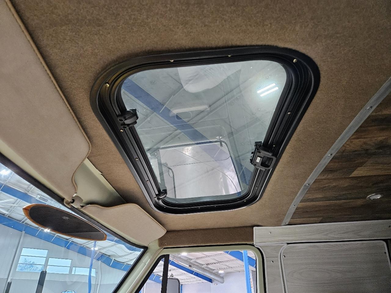 Ford E-Series Cargo  1974