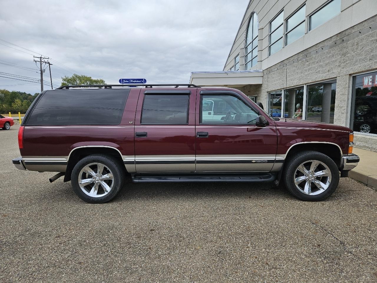 Chevrolet Suburban 1500 LT 1999
