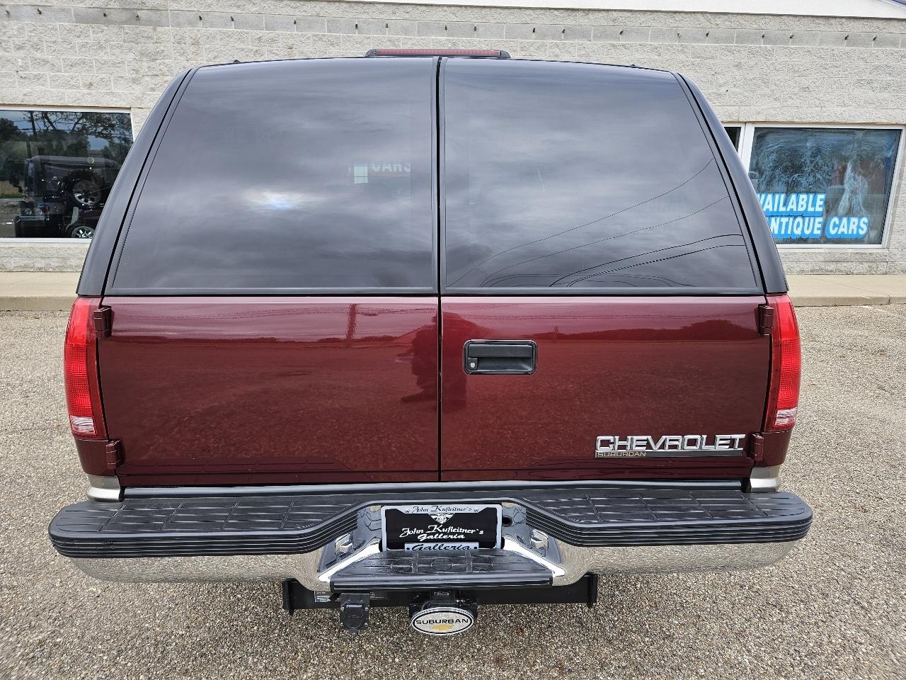 Chevrolet Suburban 1500 LT 1999