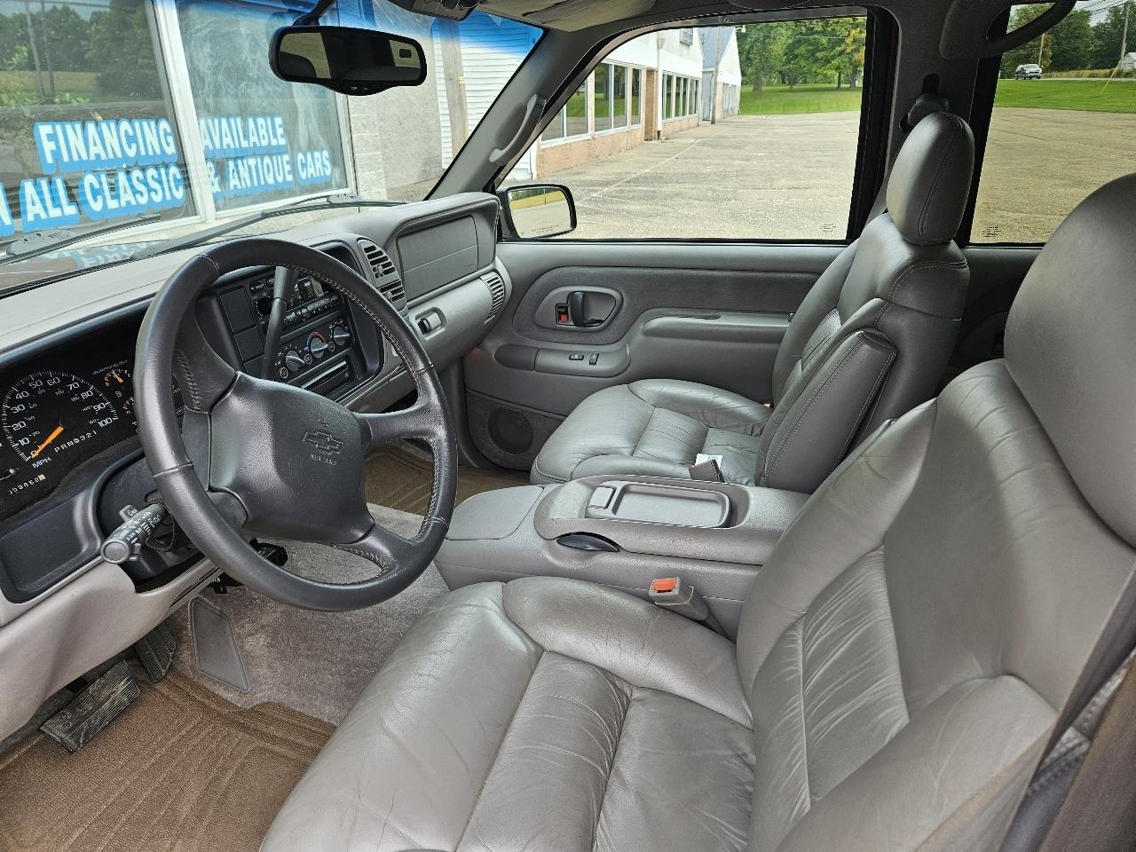 Chevrolet Suburban 1500 LT 1999