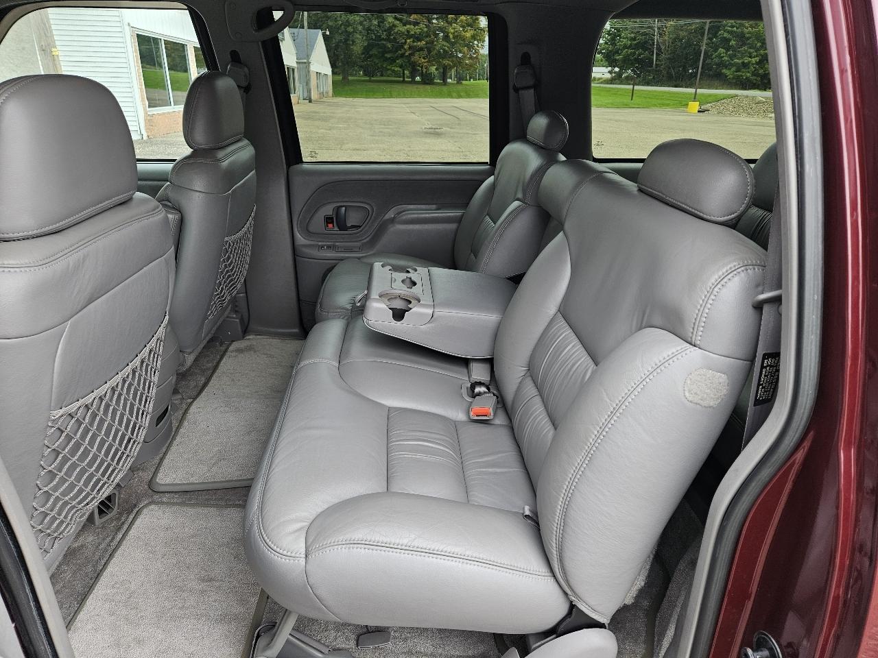 Chevrolet Suburban 1500 LT 1999