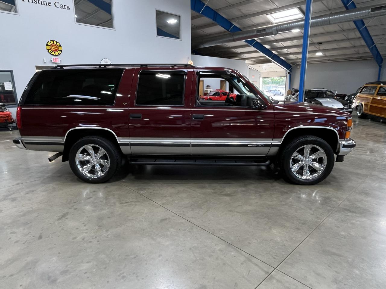 Chevrolet Suburban 1500 LT 1999