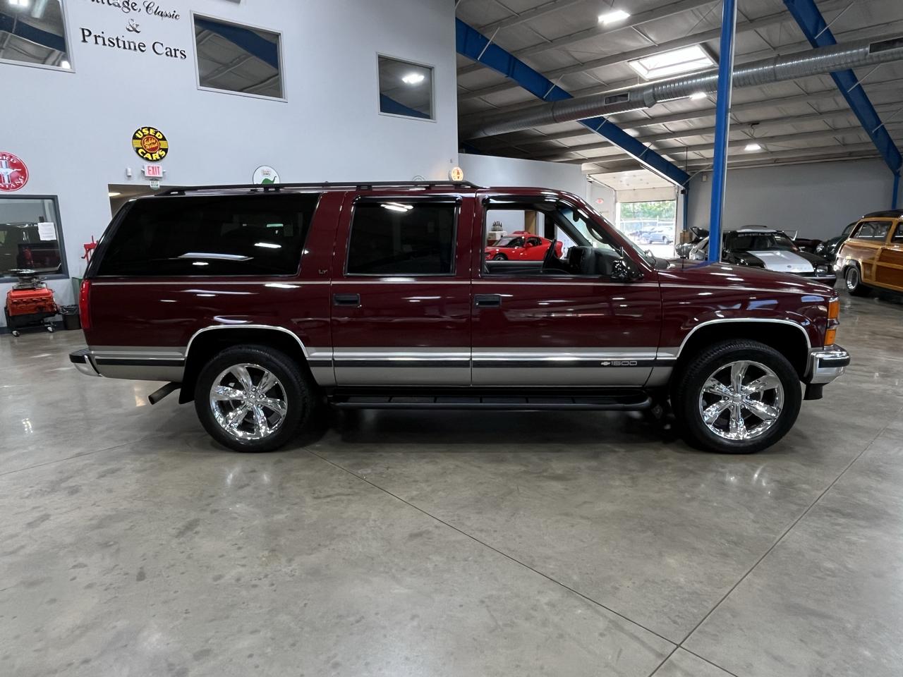 Chevrolet Suburban 1500 LT 1999