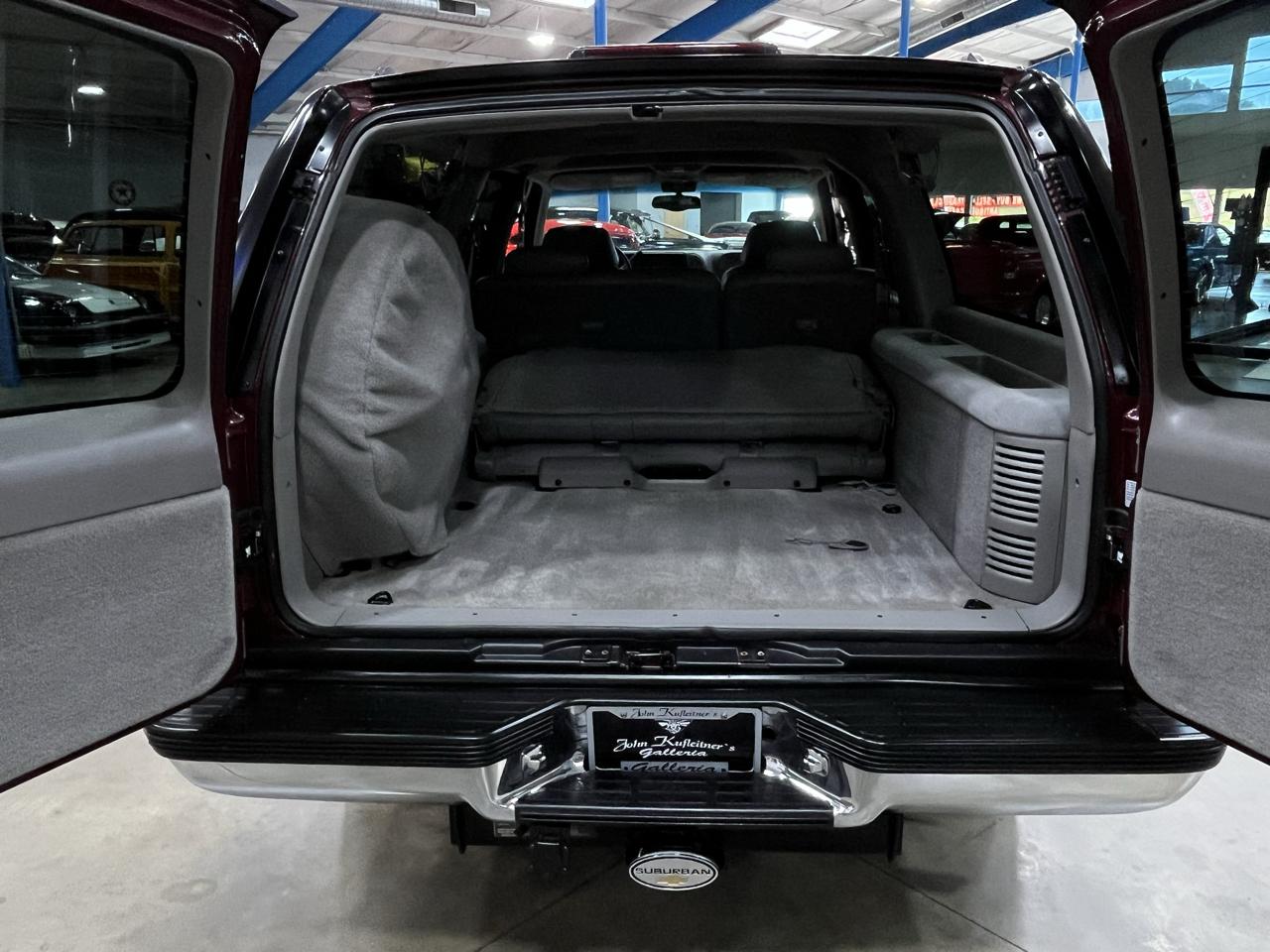Chevrolet Suburban 1500 LT 1999