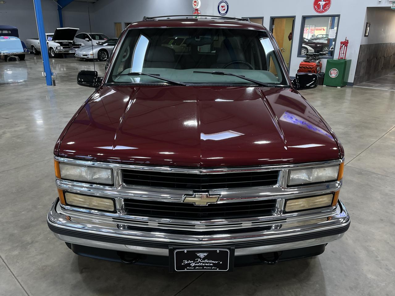 Chevrolet Suburban 1500 LT 1999