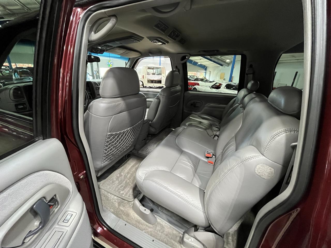 Chevrolet Suburban 1500 LT 1999