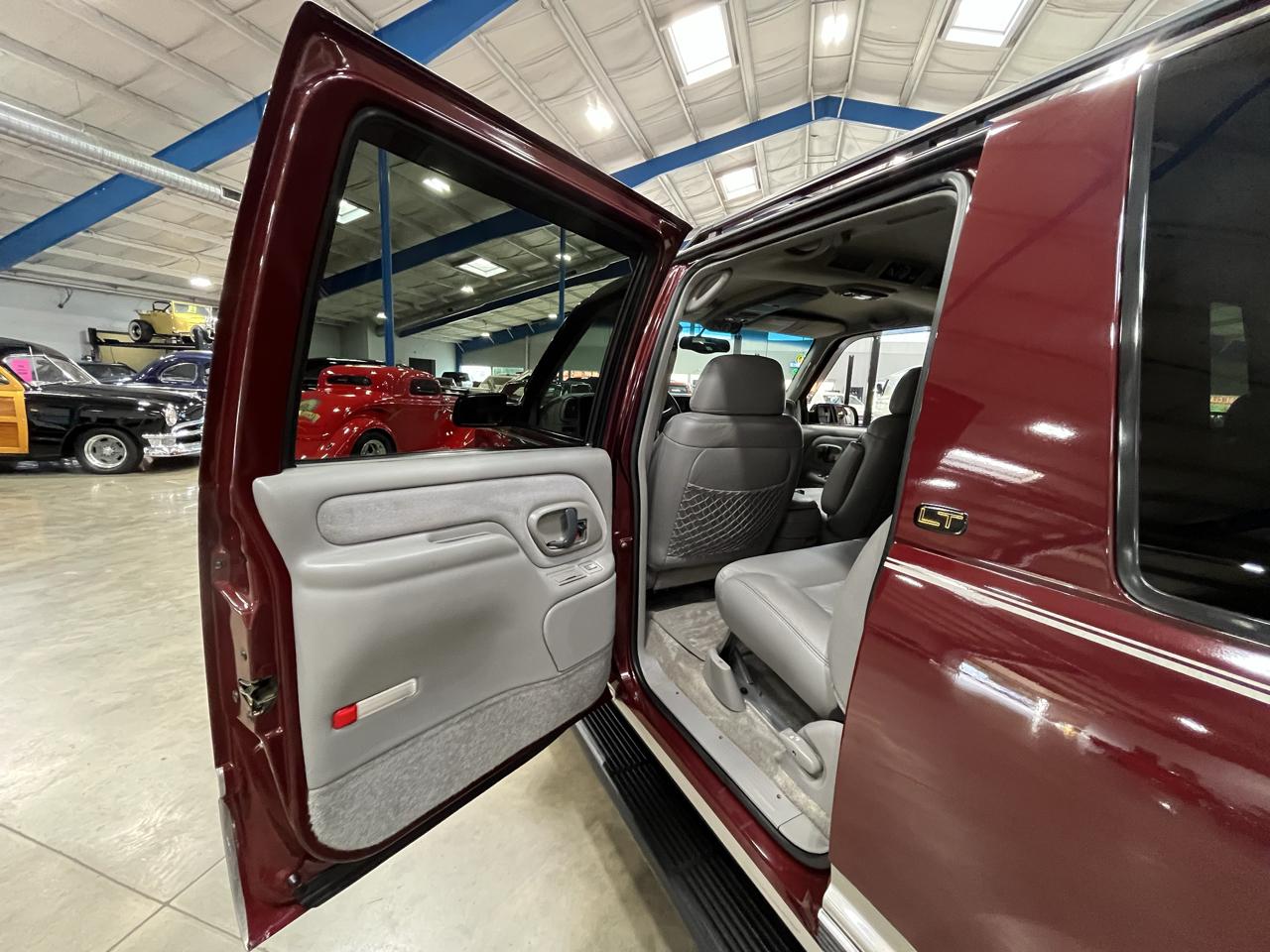 Chevrolet Suburban 1500 LT 1999