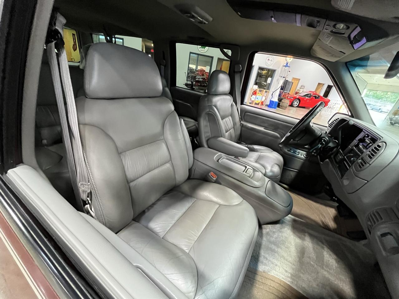 Chevrolet Suburban 1500 LT 1999