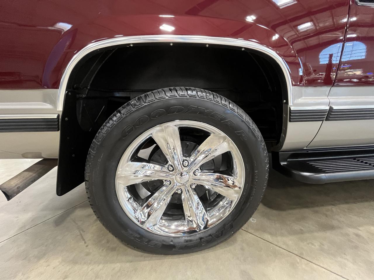 Chevrolet Suburban 1500 LT 1999