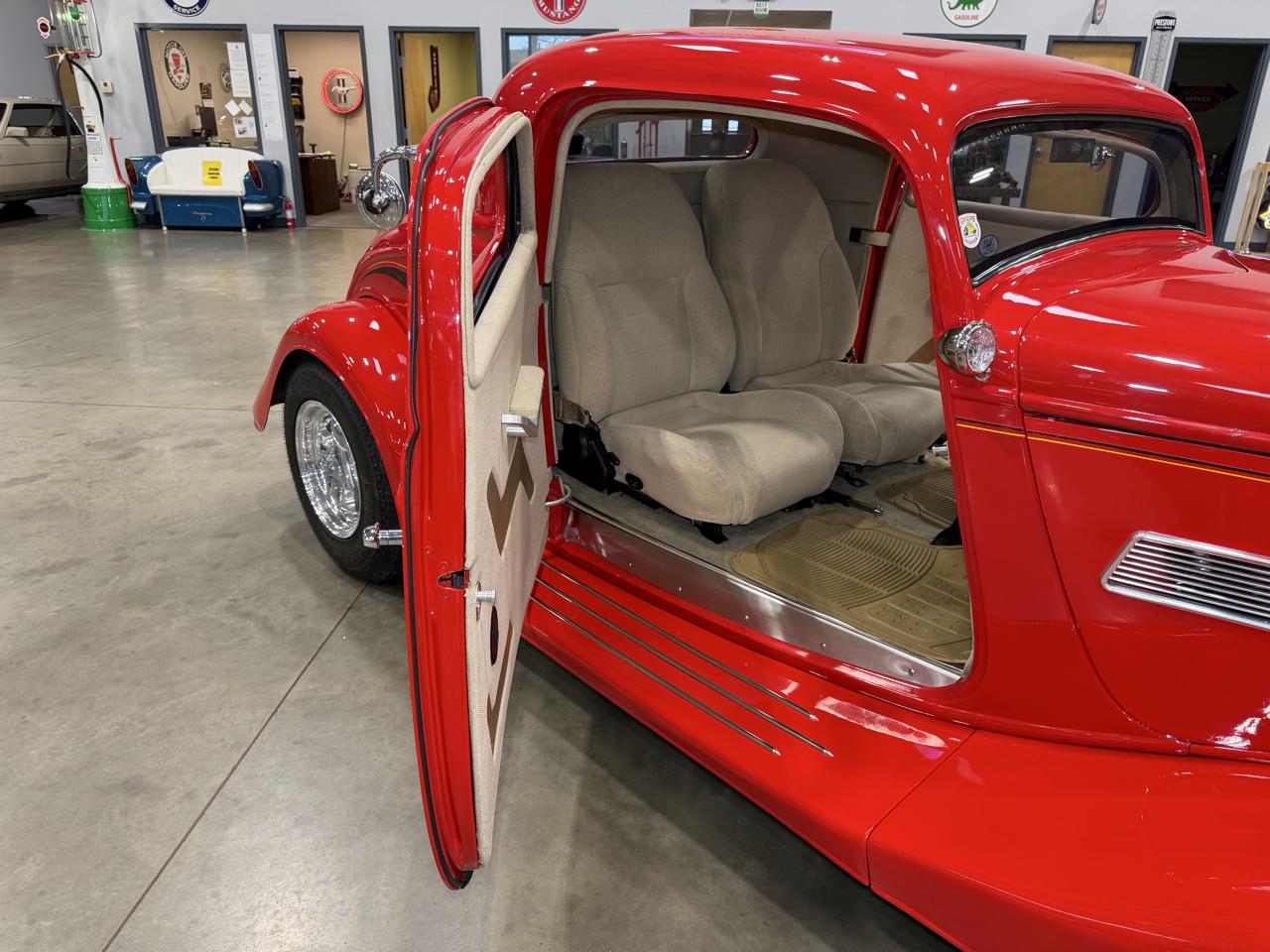 Ford 3-Window  1934