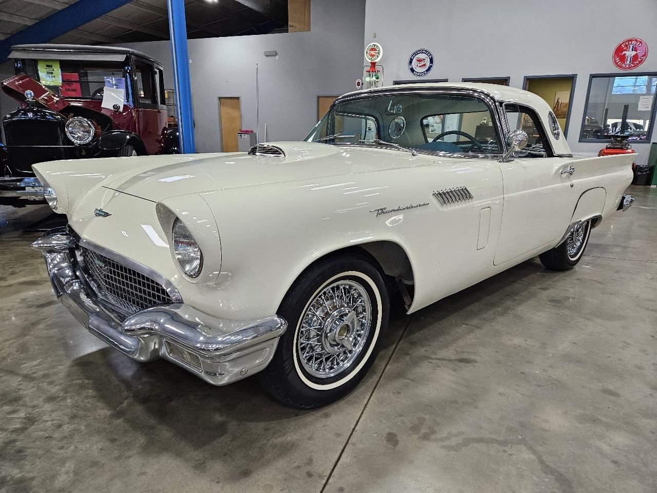 Ford Thunderbird  1957