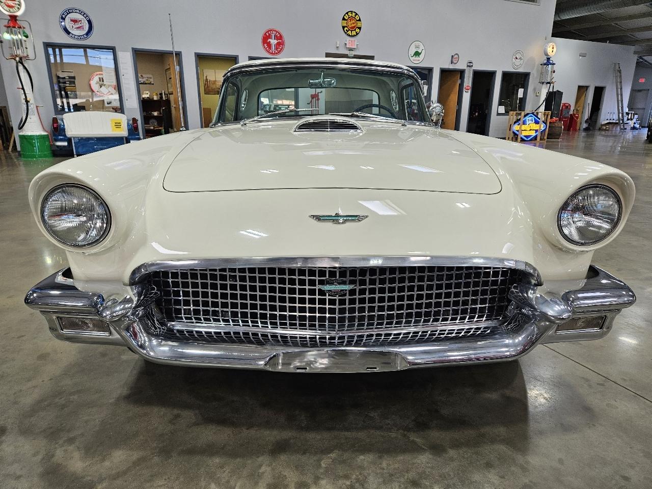Ford Thunderbird  1957