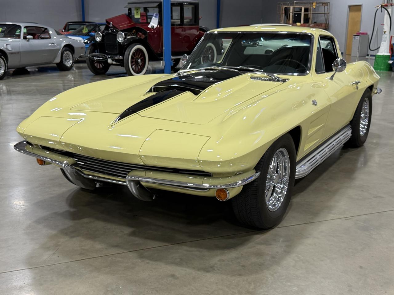 Chevrolet Corvette  1964