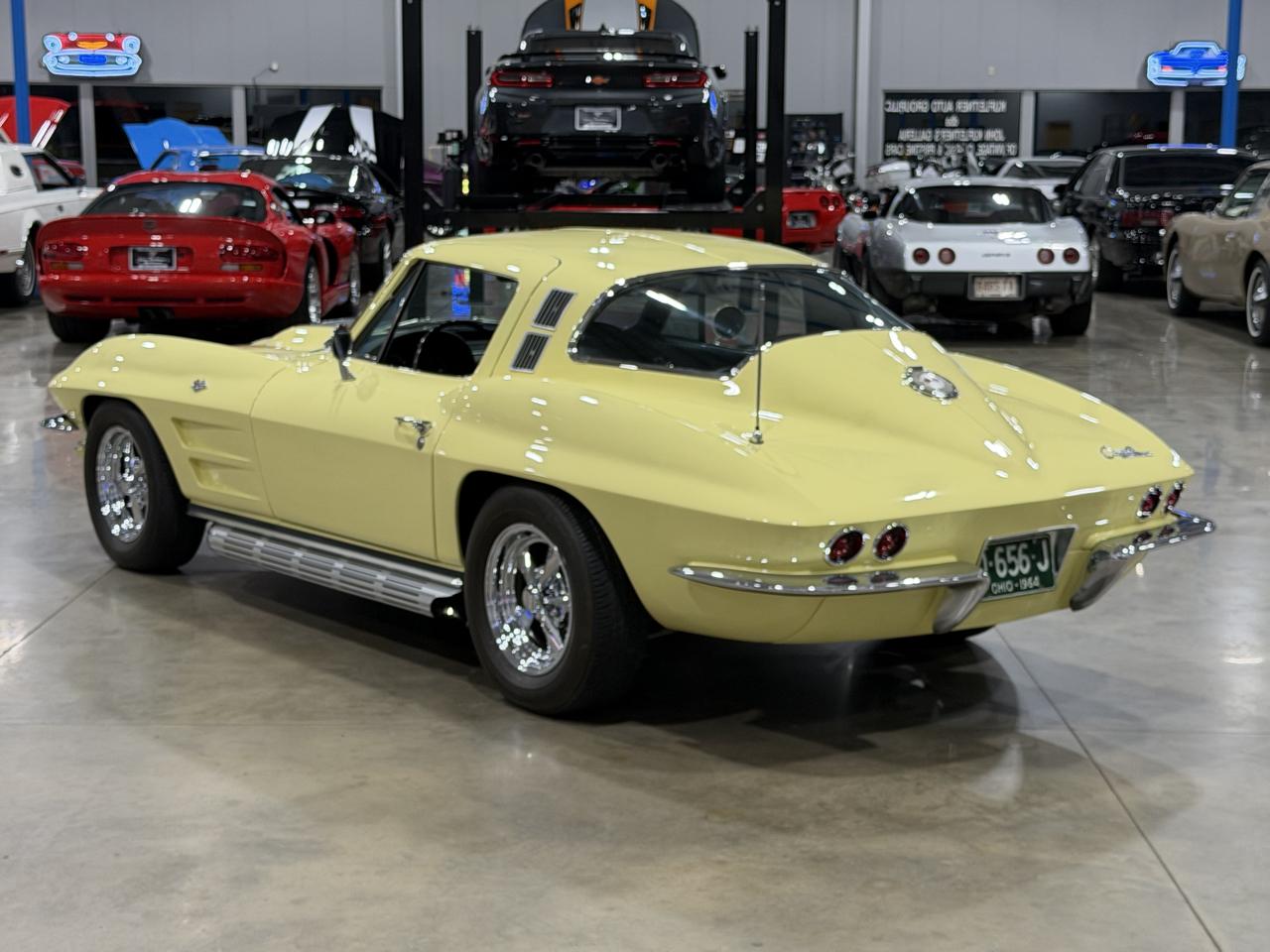 Chevrolet Corvette  1964