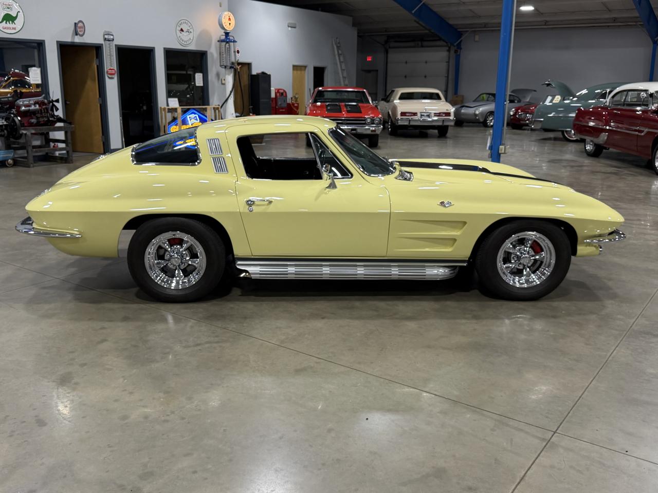 Chevrolet Corvette  1964