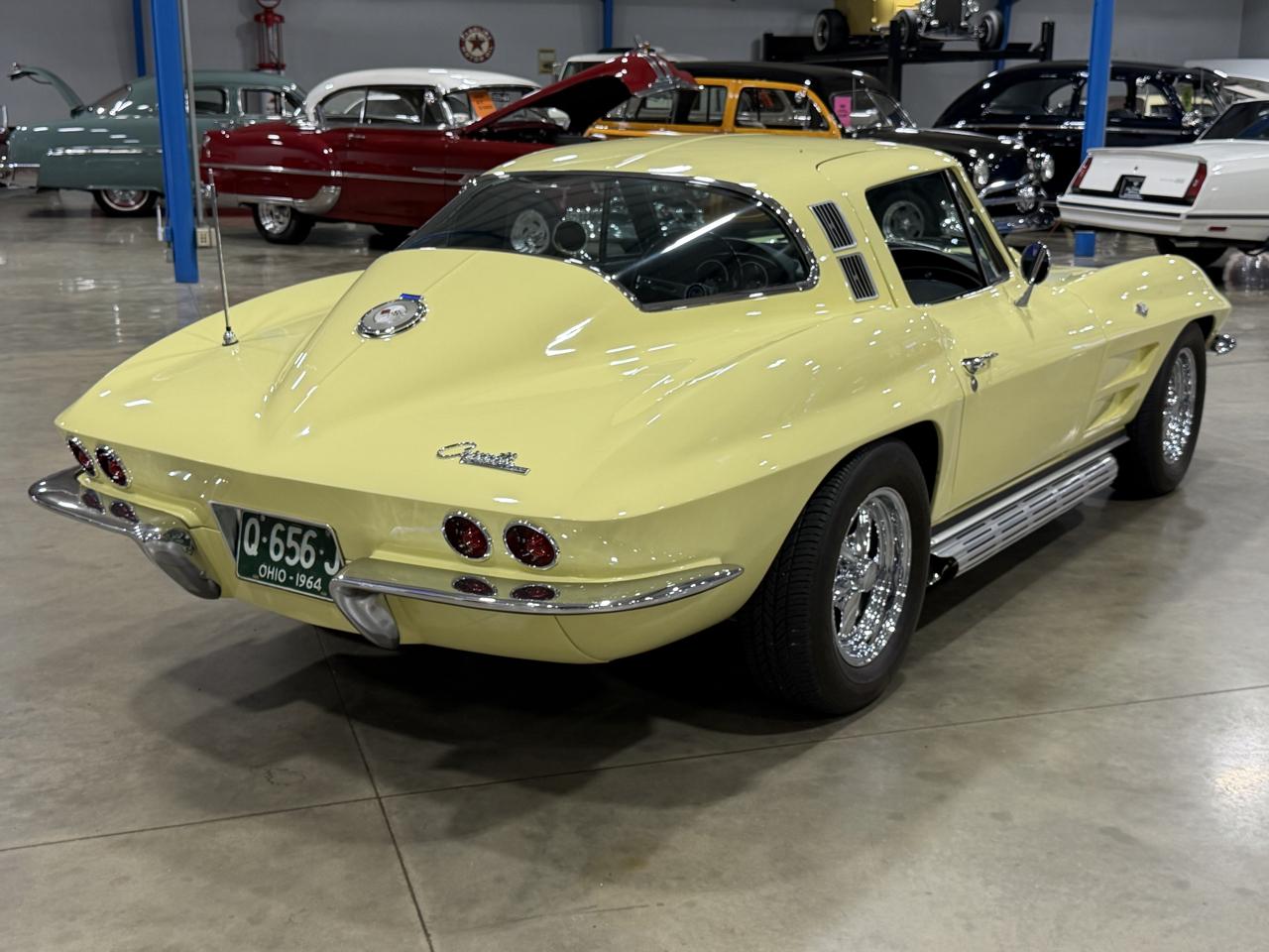 Chevrolet Corvette  1964