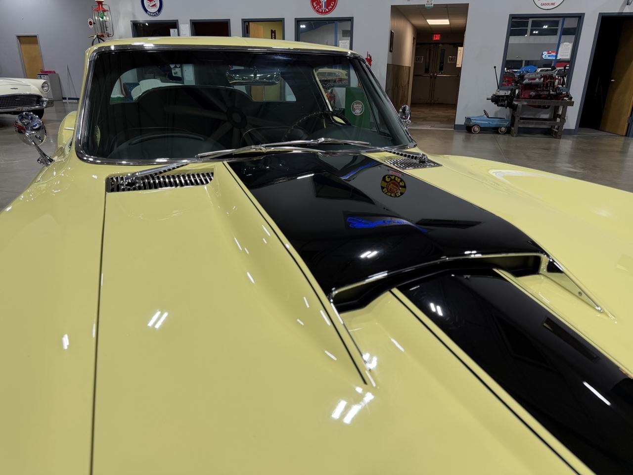 Chevrolet Corvette  1964