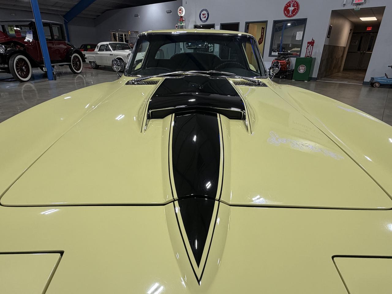 Chevrolet Corvette  1964