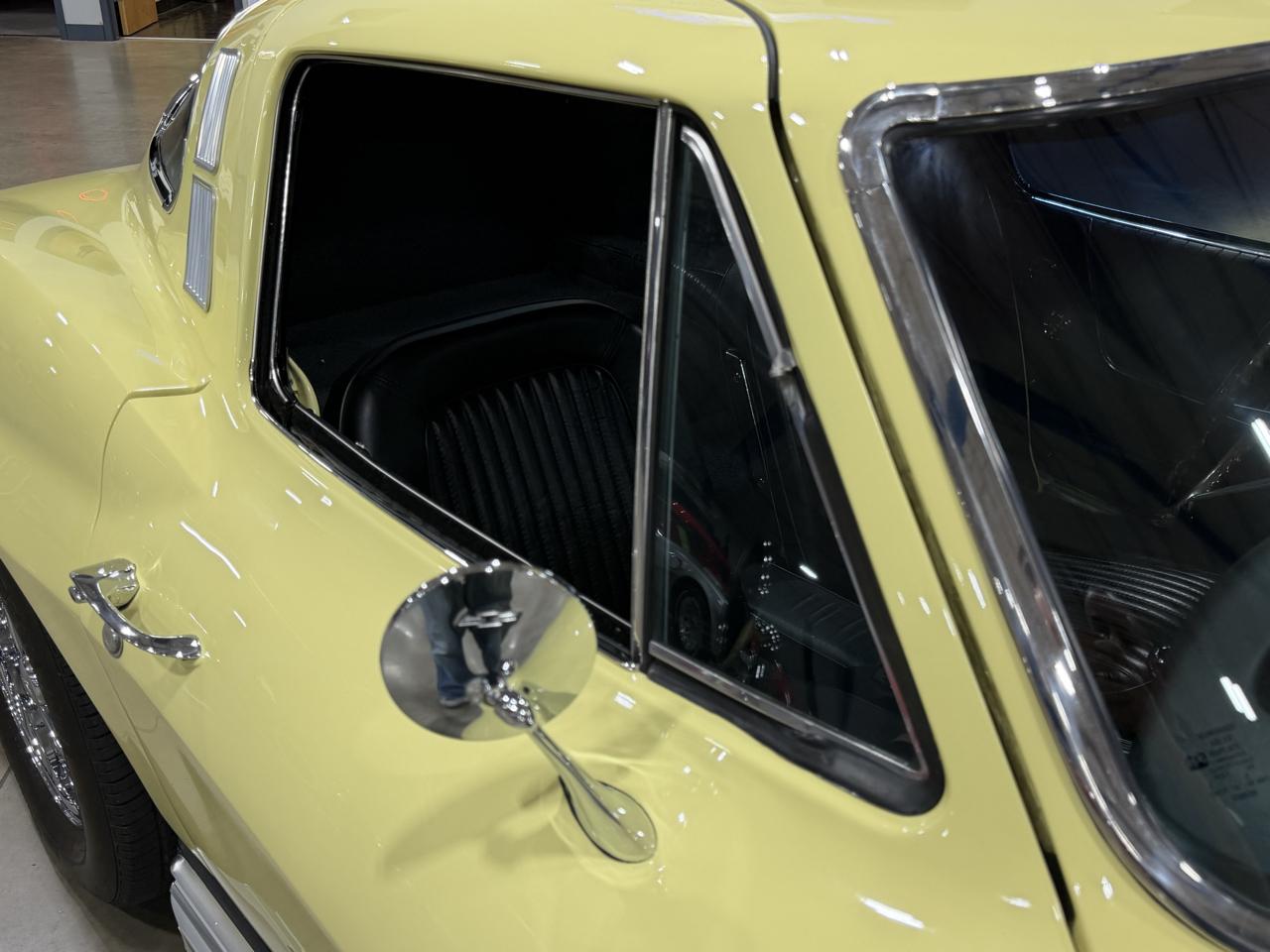 Chevrolet Corvette  1964