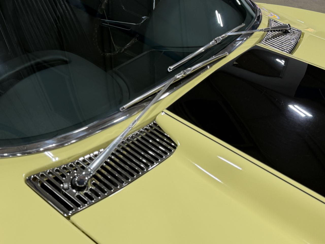 Chevrolet Corvette  1964
