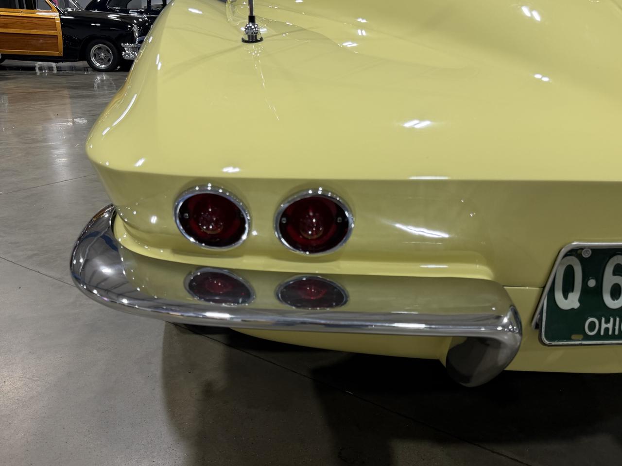 Chevrolet Corvette  1964