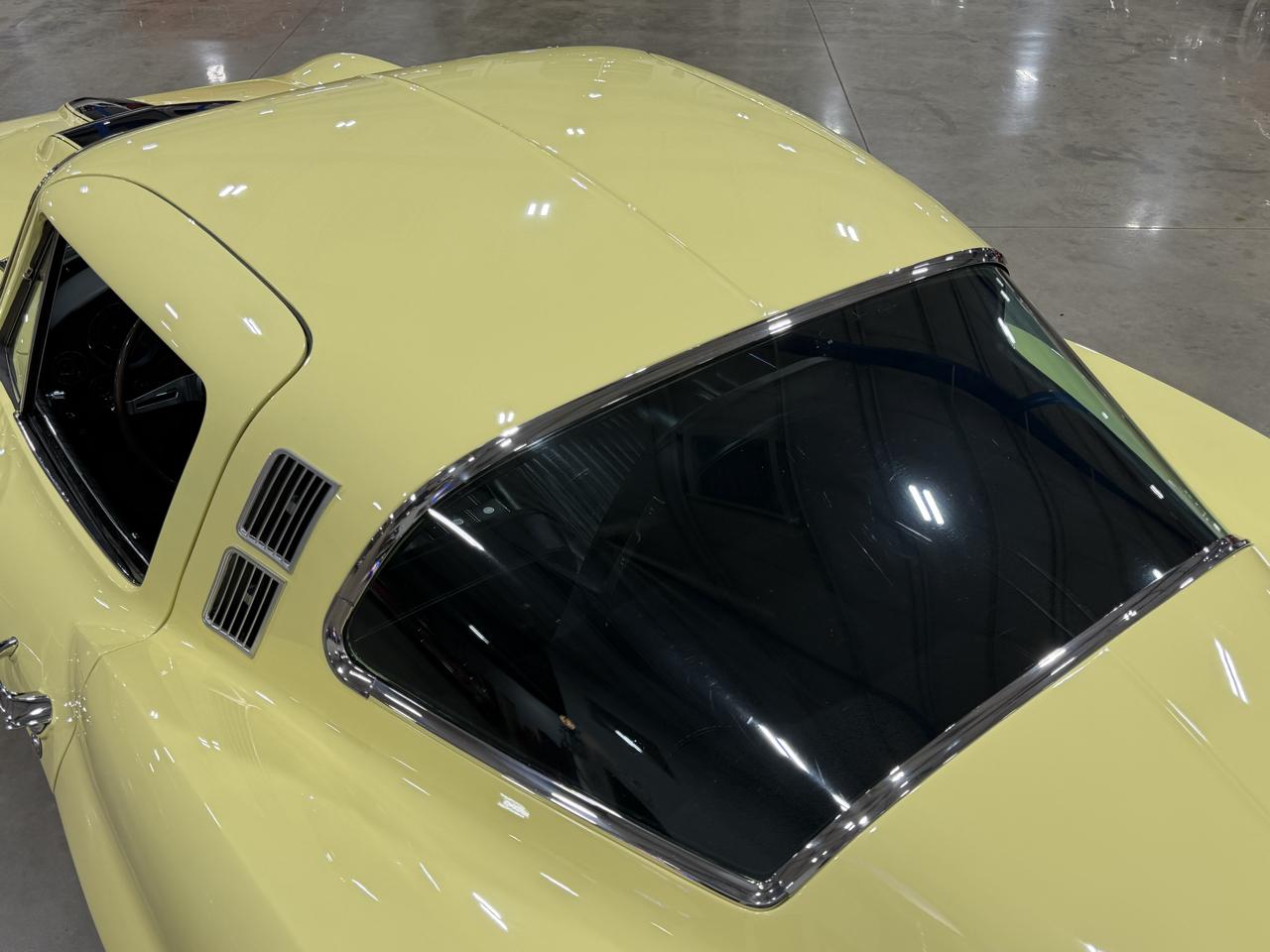Chevrolet Corvette  1964