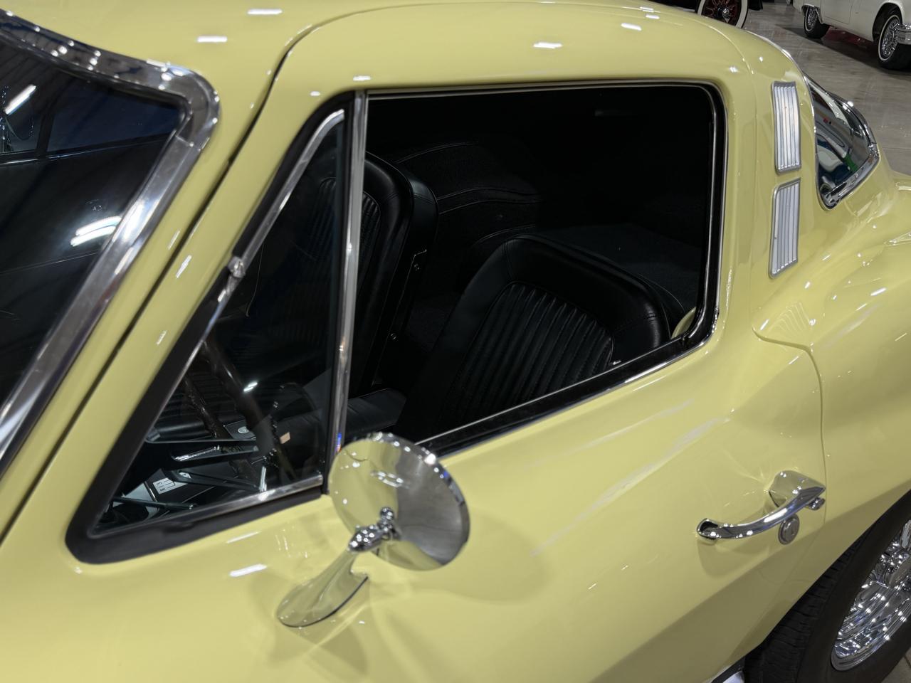 Chevrolet Corvette  1964