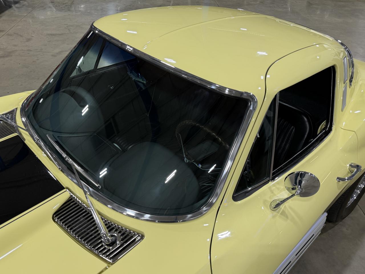 Chevrolet Corvette  1964