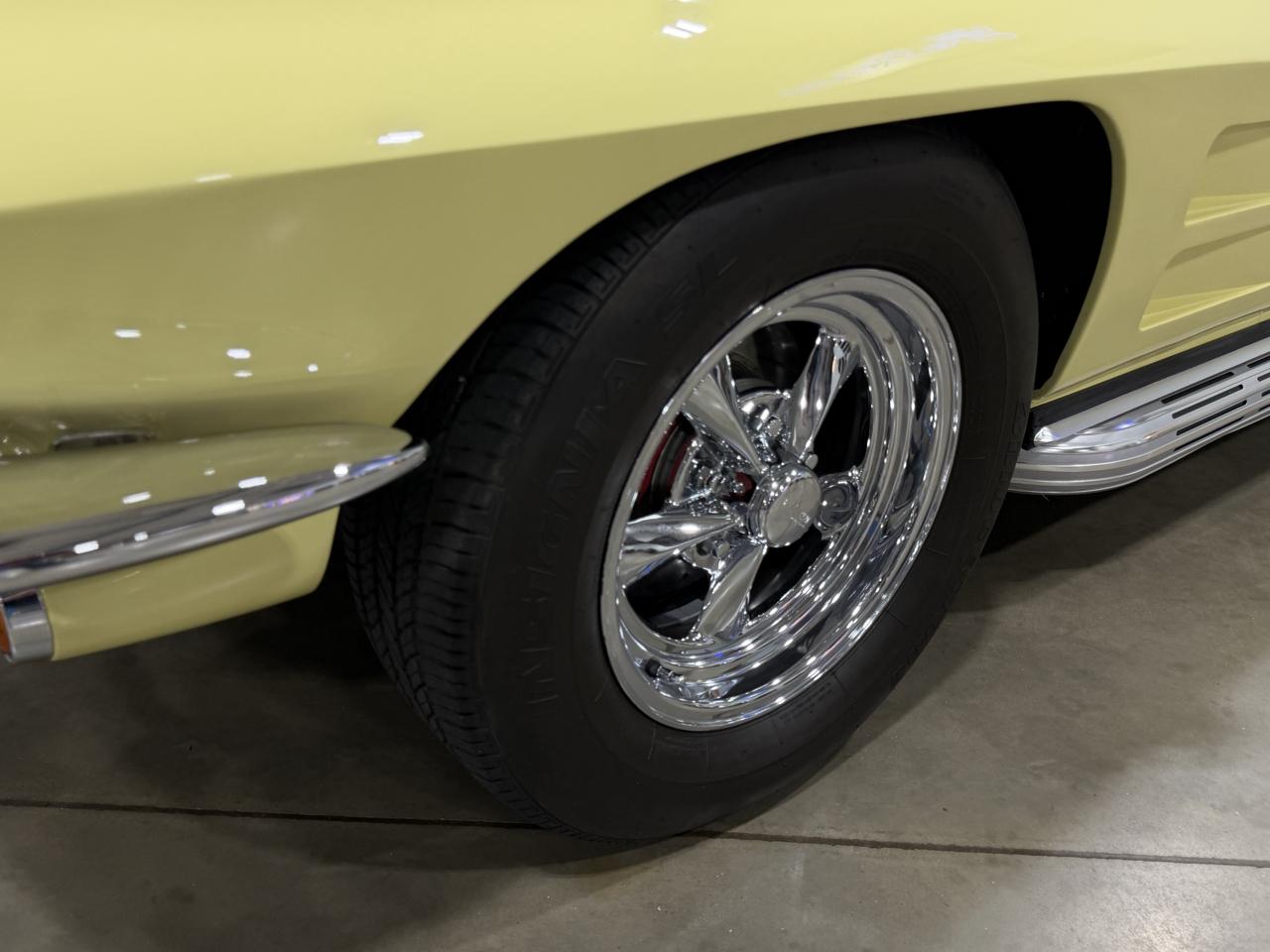 Chevrolet Corvette  1964