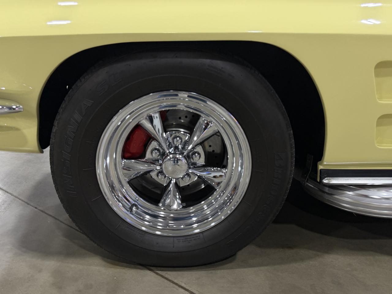 Chevrolet Corvette  1964