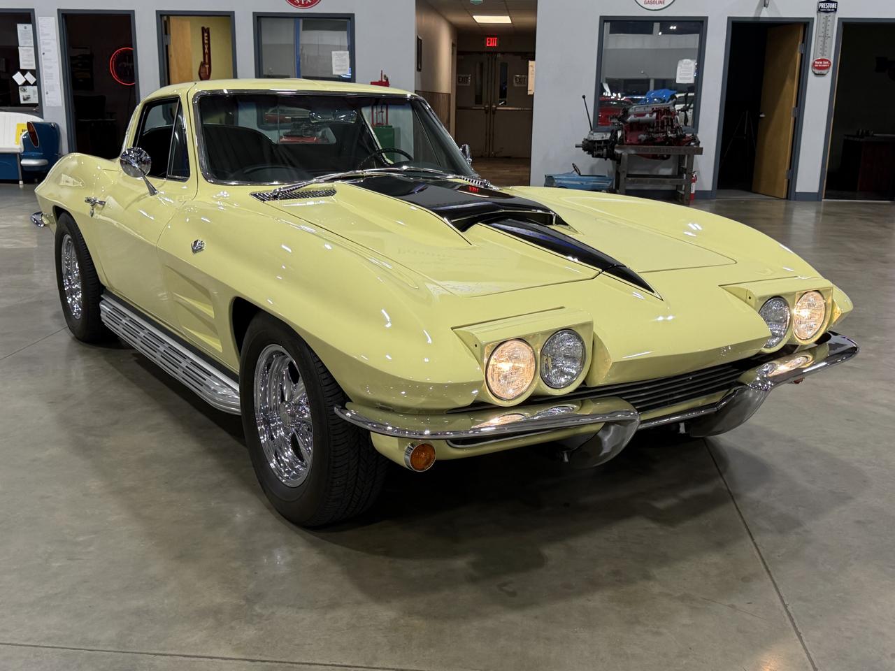 Chevrolet Corvette  1964