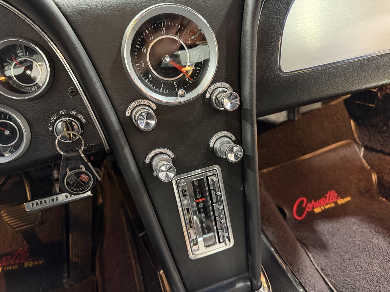 Chevrolet Corvette  1964