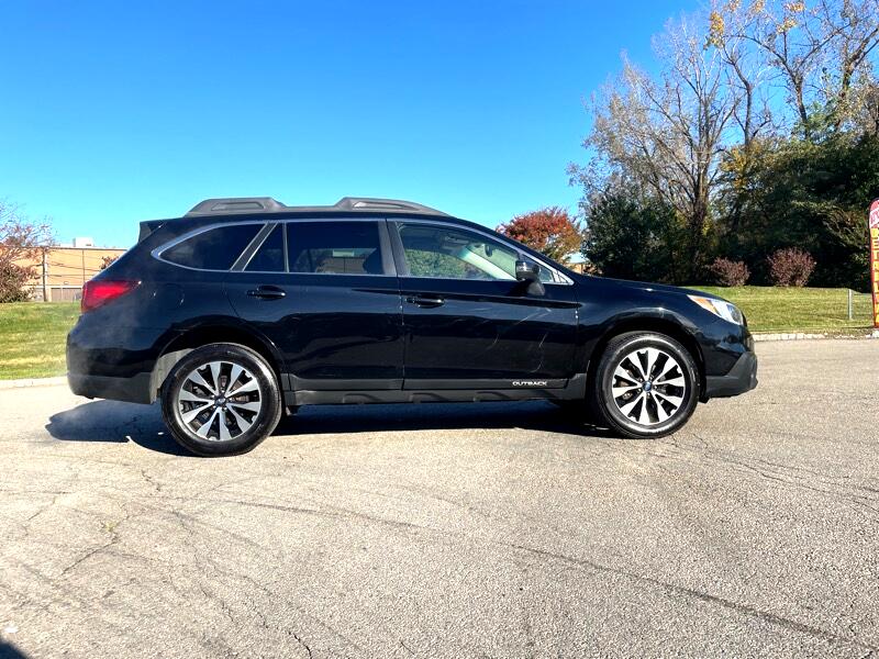 2016 Subaru Outback 3.6R Limited photo 2