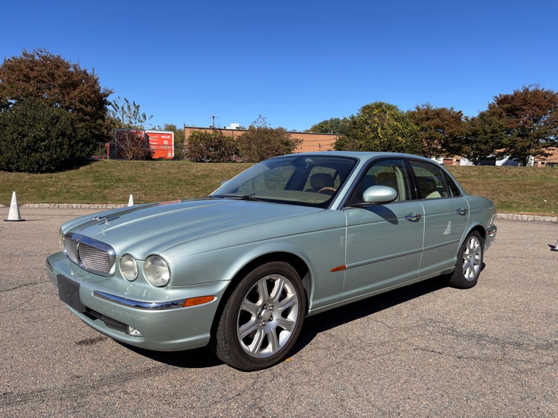 2004 Jaguar XJ-Series XJ8 RWD