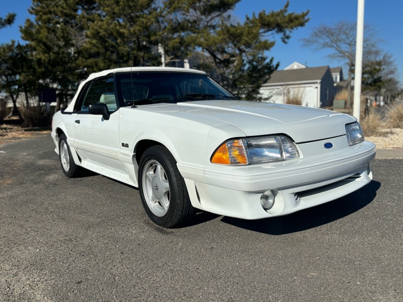 1992 Ford Mustang's photo