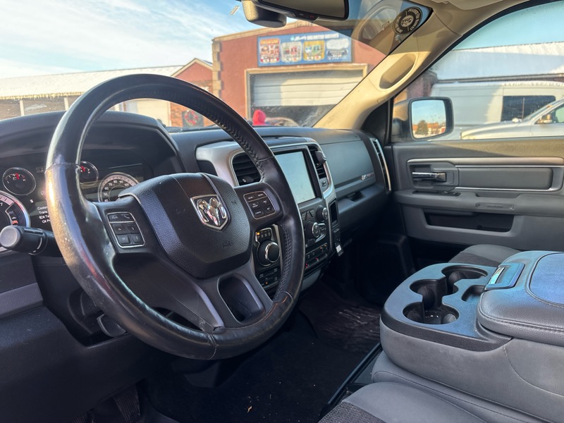 RAM 1500 4WD Crew Cab 149" Big Horn 2016