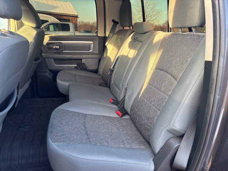 RAM 1500 4WD Crew Cab 149" Big Horn 2016