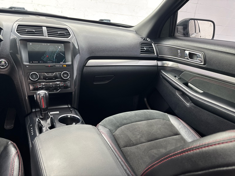 Ford Explorer 4dr 114" WB 4.0L XLT AWD 2019