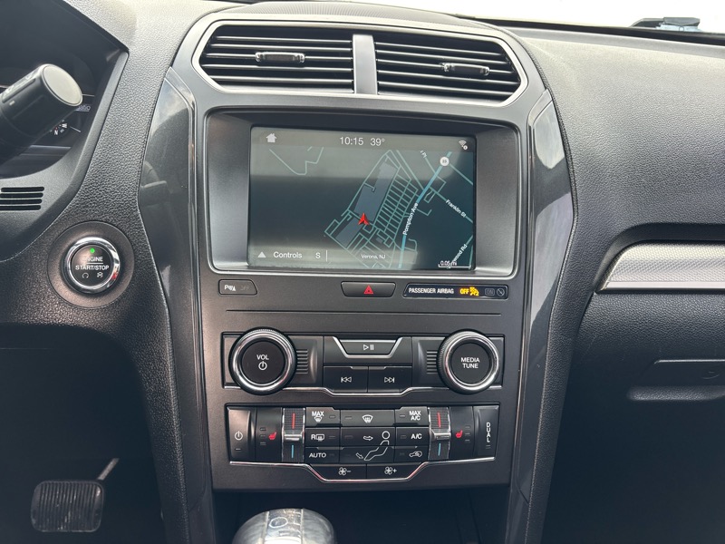 Ford Explorer 4dr 114" WB 4.0L XLT AWD 2019