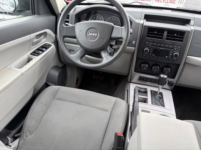 Jeep Liberty Sport 4WD 2008