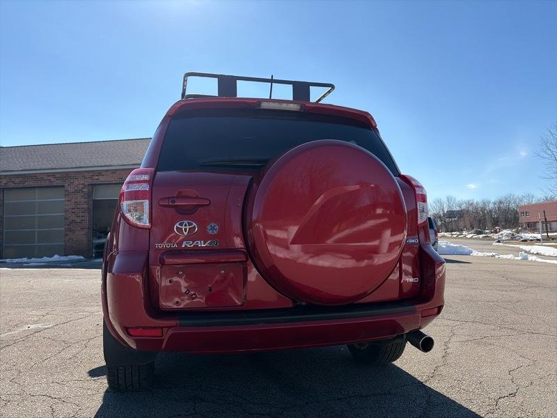 Toyota RAV4 Limited V6 4WD 2010