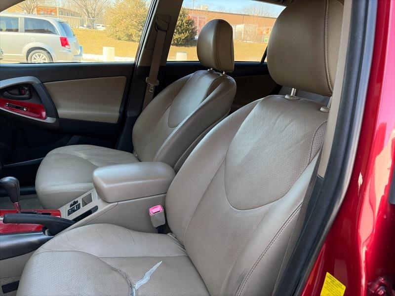 Toyota RAV4 Limited V6 4WD 2010