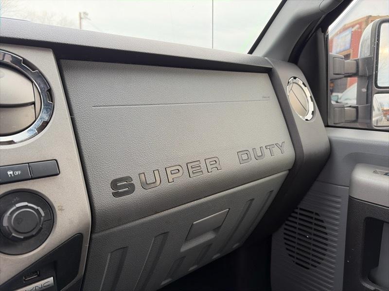 Ford F-250 SD XLT Crew Cab Long Bed 4WD 2016