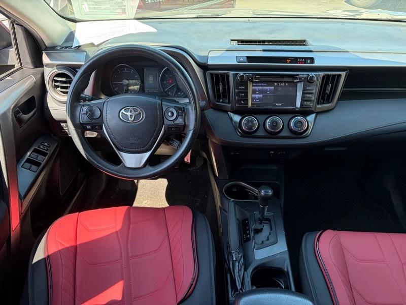 Toyota RAV4 LE AWD 2017